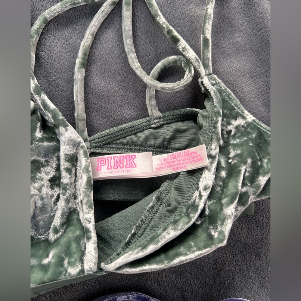 2 VS Pink Velvet Bralettes Sz. S NWT blue/green - Picture 5 of 7